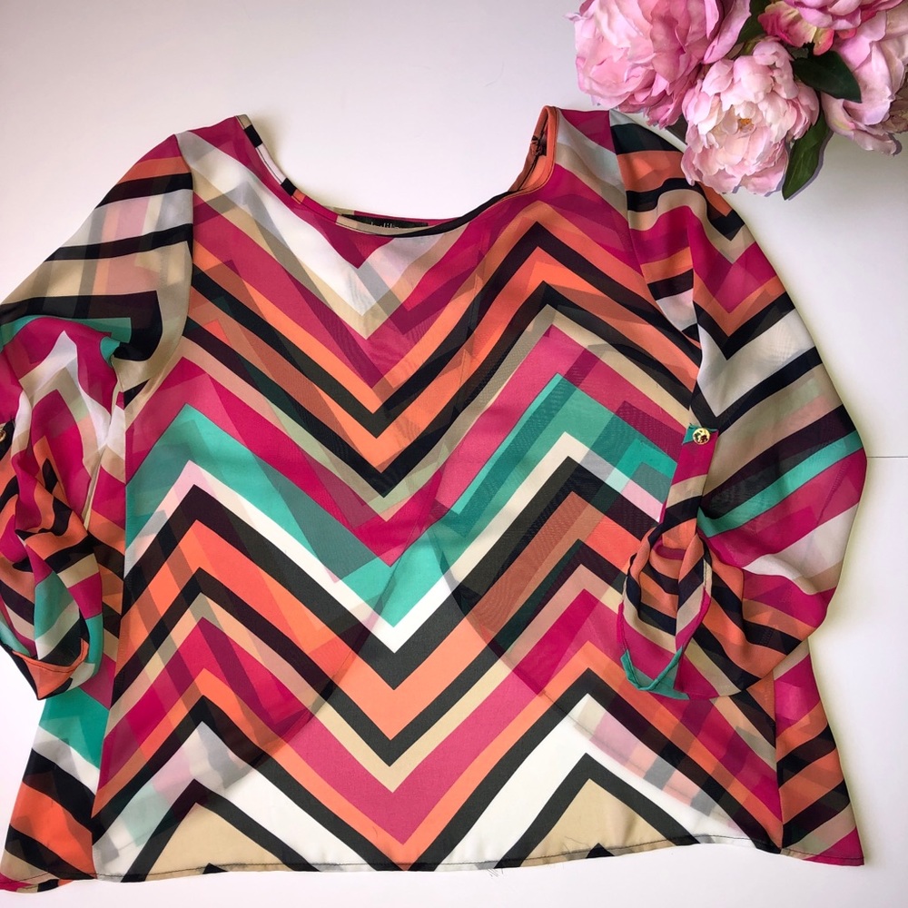 Sheet top with tulip back